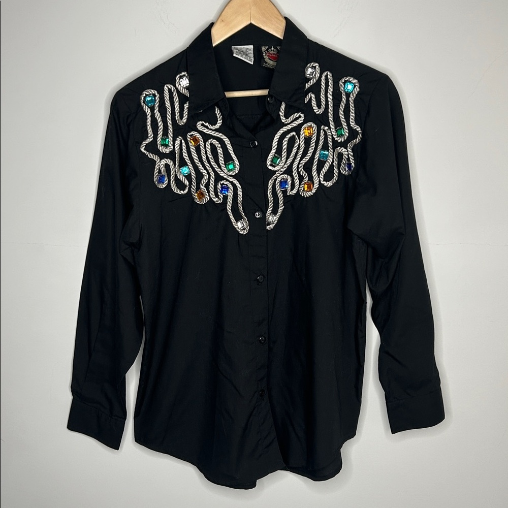 Vintage Pearls embroidered button up